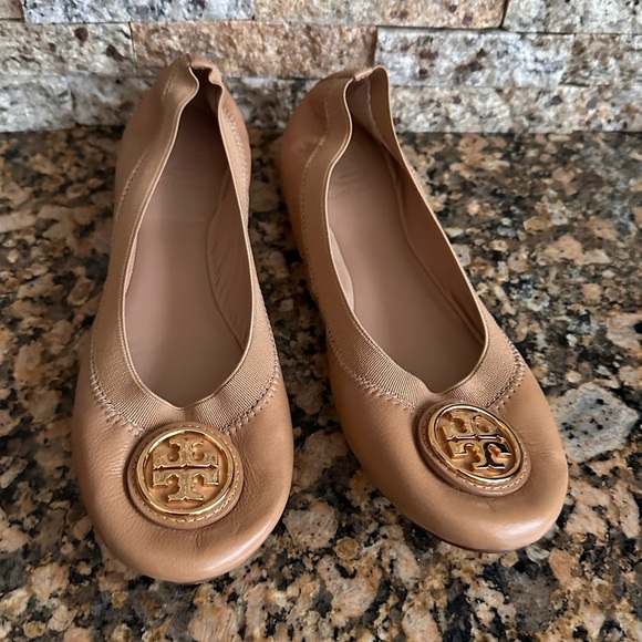 Tory Burch Claire Elastic Travel Ballet Flats - Picture 4 of 8
